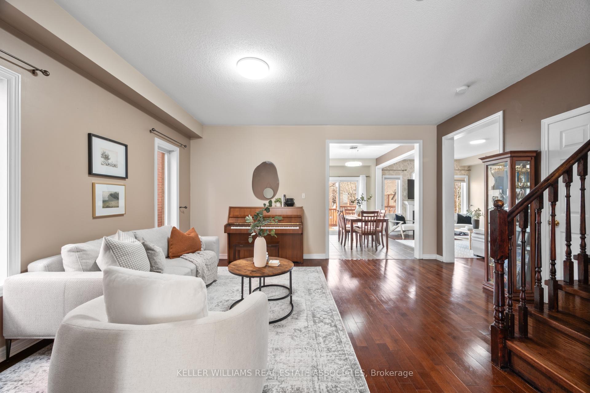Photo 7 of 61 Oblate Crescent, Brampton, Bram West — HOMEH