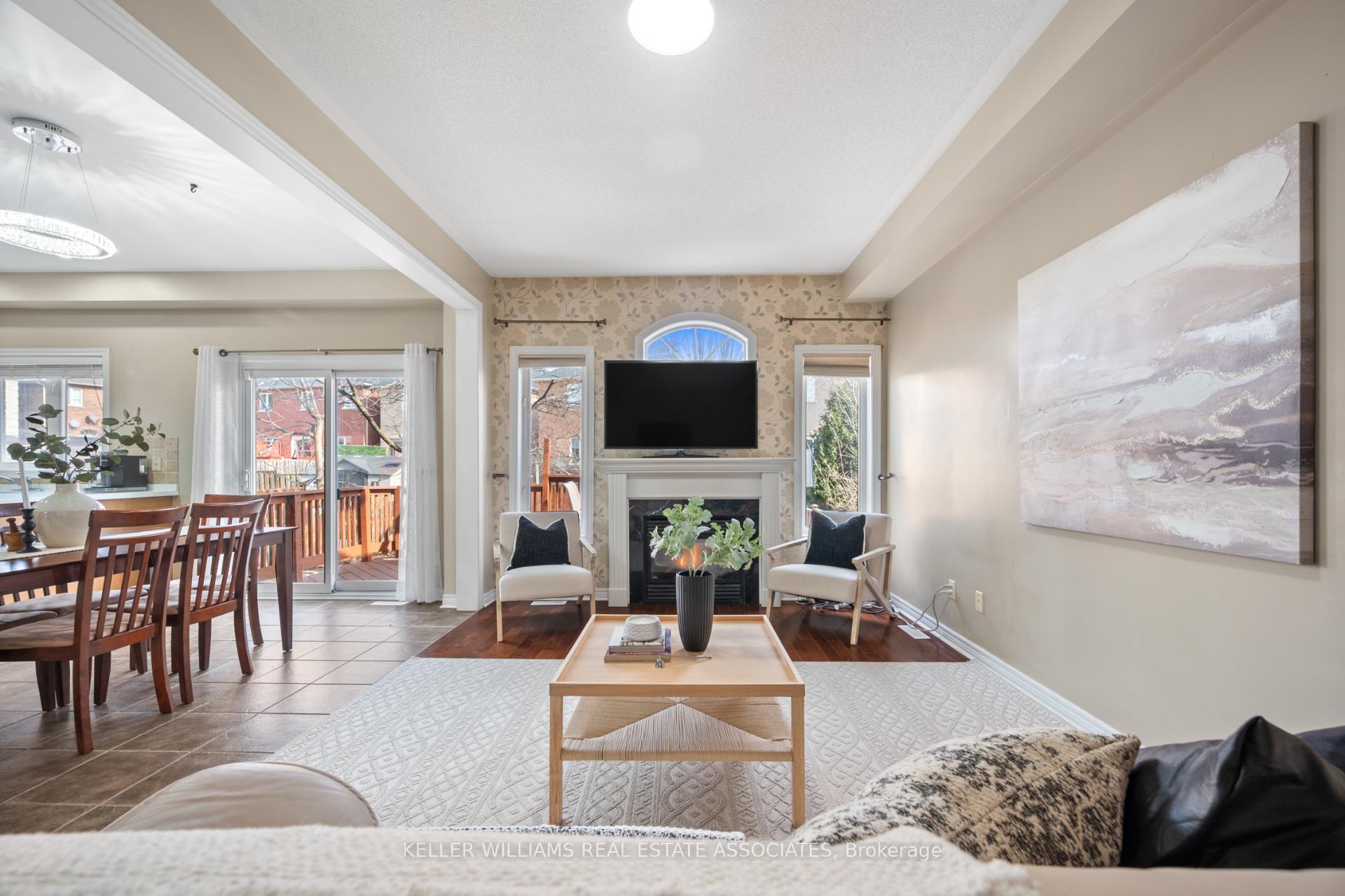 Photo 13 of 61 Oblate Crescent, Brampton, Bram West — HOMEH
