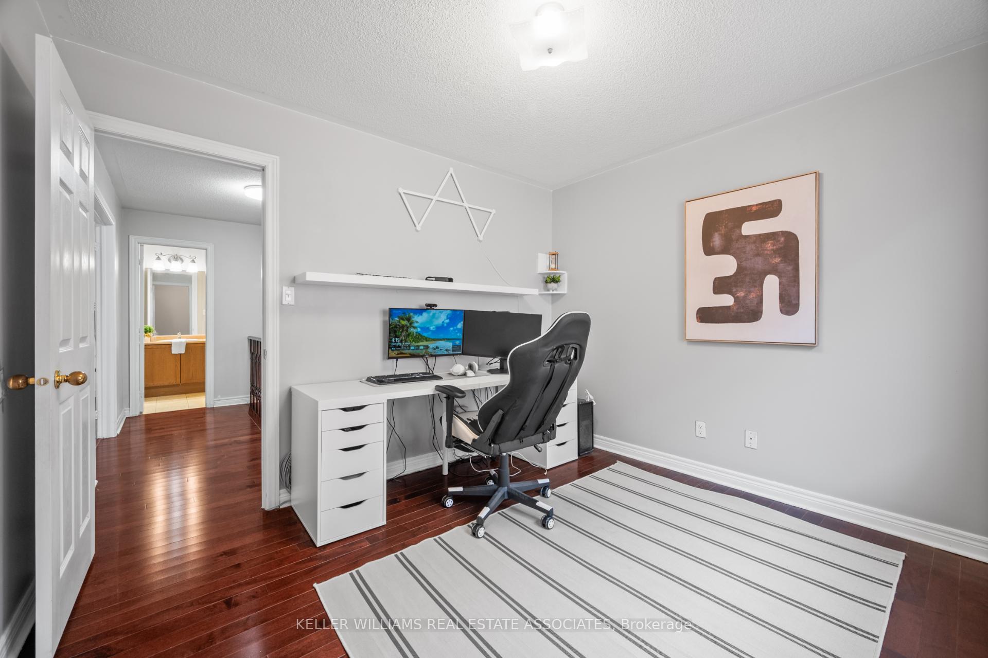 Photo 27 of 61 Oblate Crescent, Brampton, Bram West — HOMEH