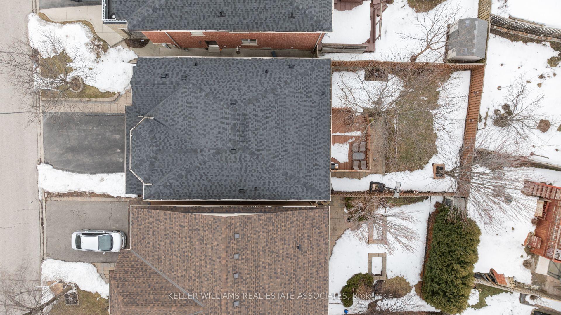 Photo 37 of 61 Oblate Crescent, Brampton, Bram West — HOMEH