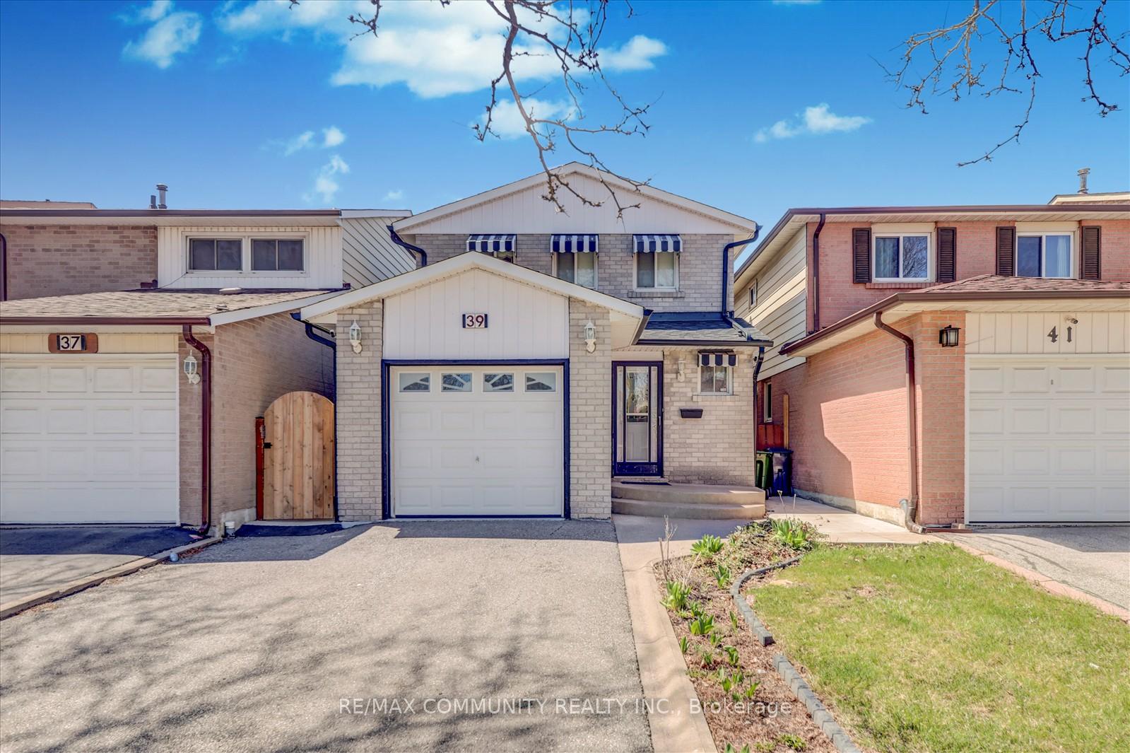 Front of 39 Autumn Glen Circle
