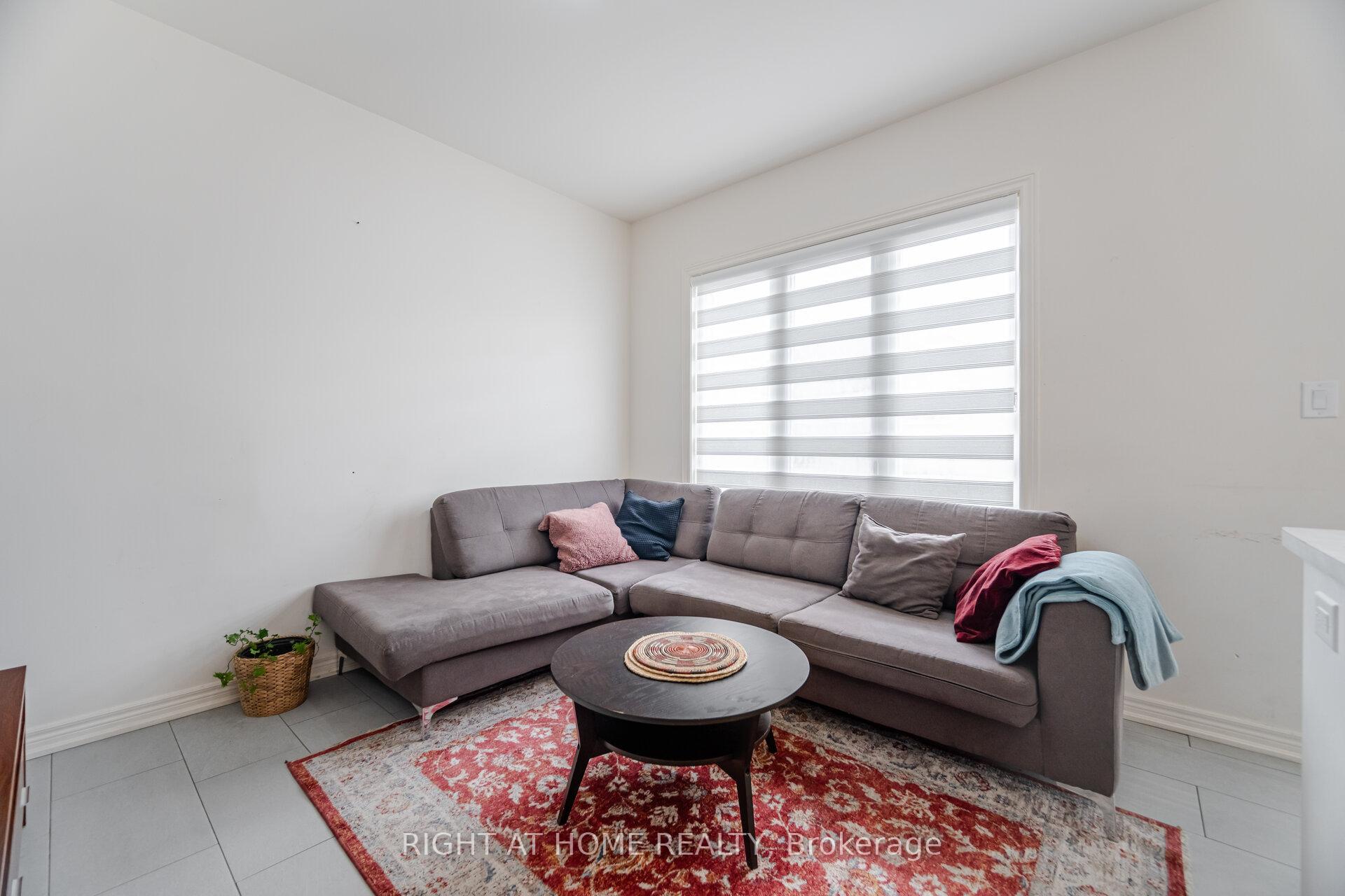 Photo 13 of 266 Skinner Road, Hamilton, Waterdown — HOMEH