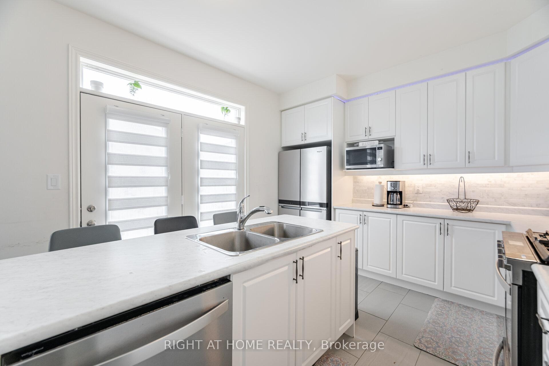 Photo 16 of 266 Skinner Road, Hamilton, Waterdown — HOMEH
