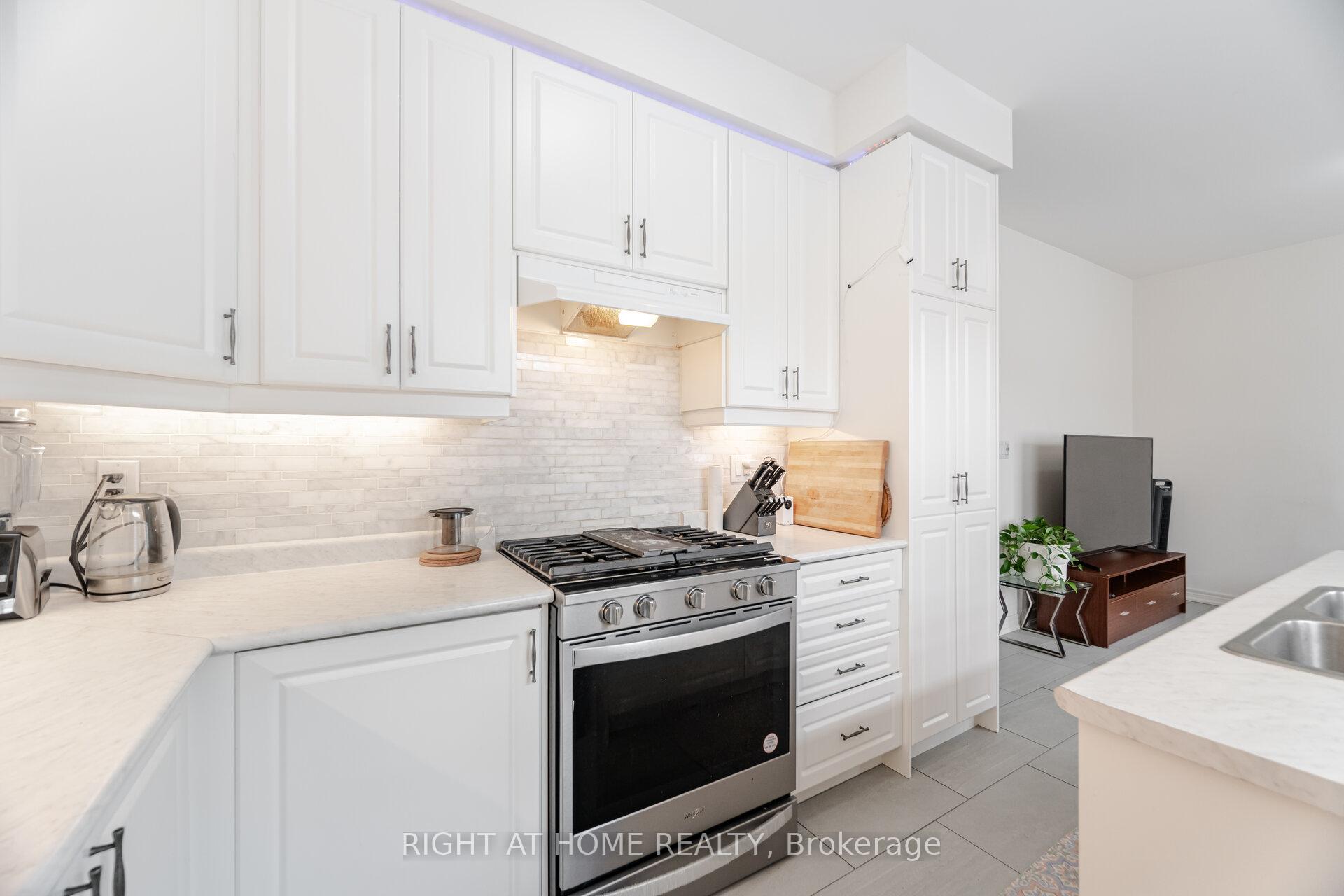Photo 17 of 266 Skinner Road, Hamilton, Waterdown — HOMEH