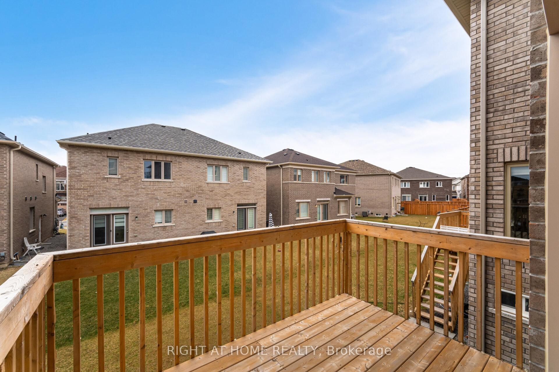 Photo 21 of 266 Skinner Road, Hamilton, Waterdown — HOMEH