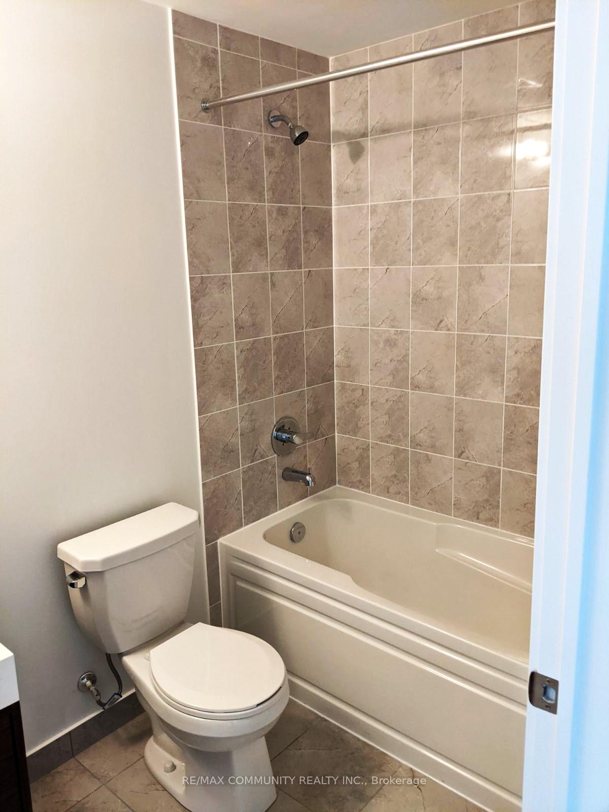Photo 13 of Unit 502, 1709 Bur Oak Avenue, Markham, Wismer — HOMEH