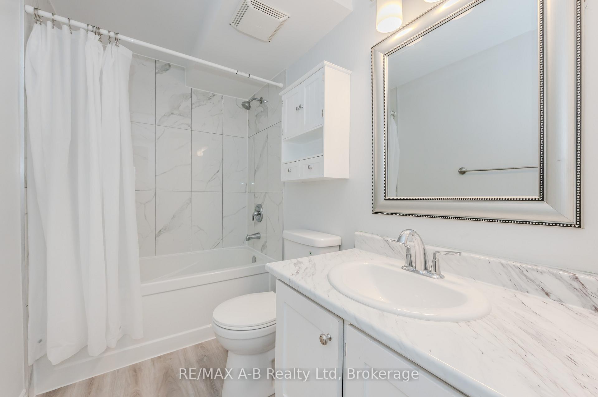 Photo 8 of 169 Elm Ridge Drive S, Kitchener — HOMEH