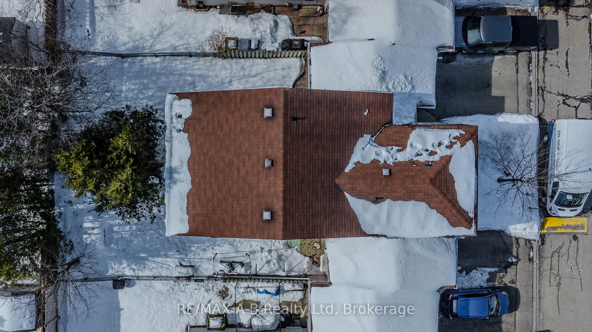 Photo 13 of 169 Elm Ridge Drive S, Kitchener — HOMEH
