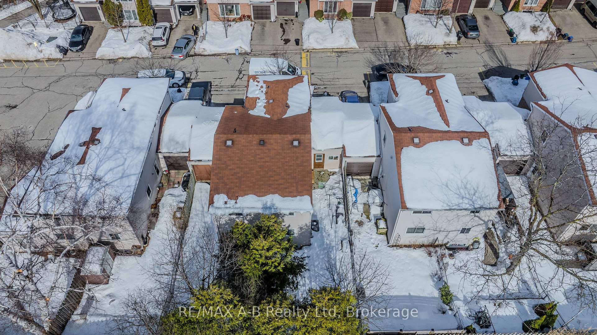 Photo 14 of 169 Elm Ridge Drive S, Kitchener — HOMEH