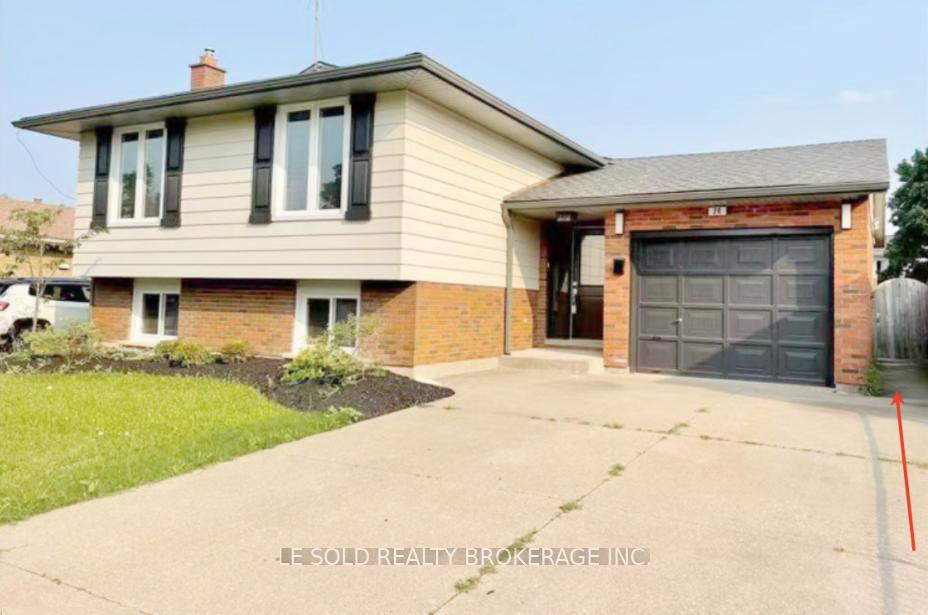 Front of Unit Bsmt, 24 Winnifred Avenue