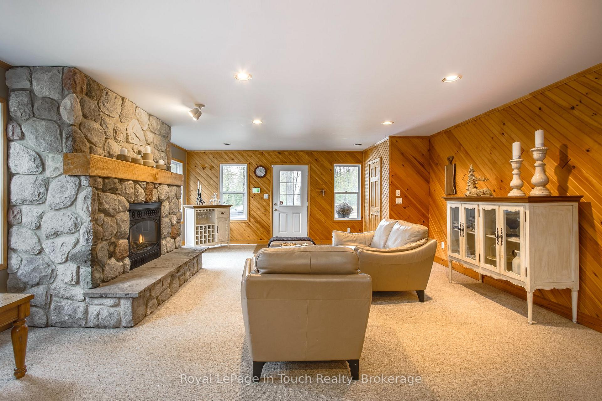 Photo 5 of 1751 Tiny Beaches Road S, Tiny, Rural Tiny — HOMEH
