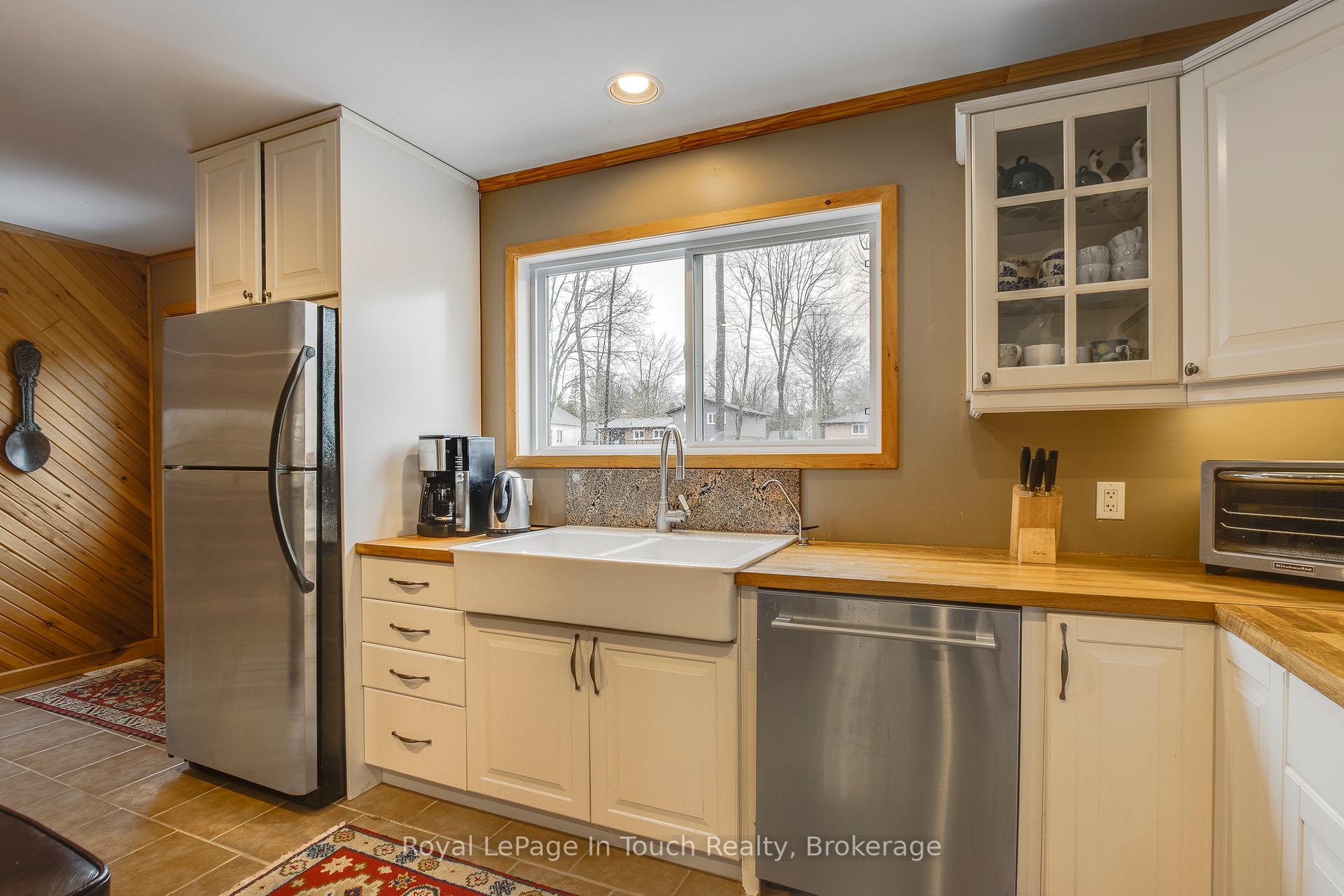 Photo 4 of 1751 Tiny Beaches Road S, Tiny, Rural Tiny — HOMEH