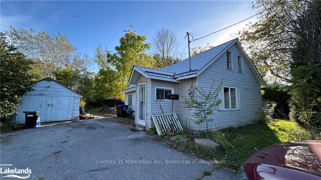 Photo 2 of 472 Sixth Street, Collingwood — HOMEH