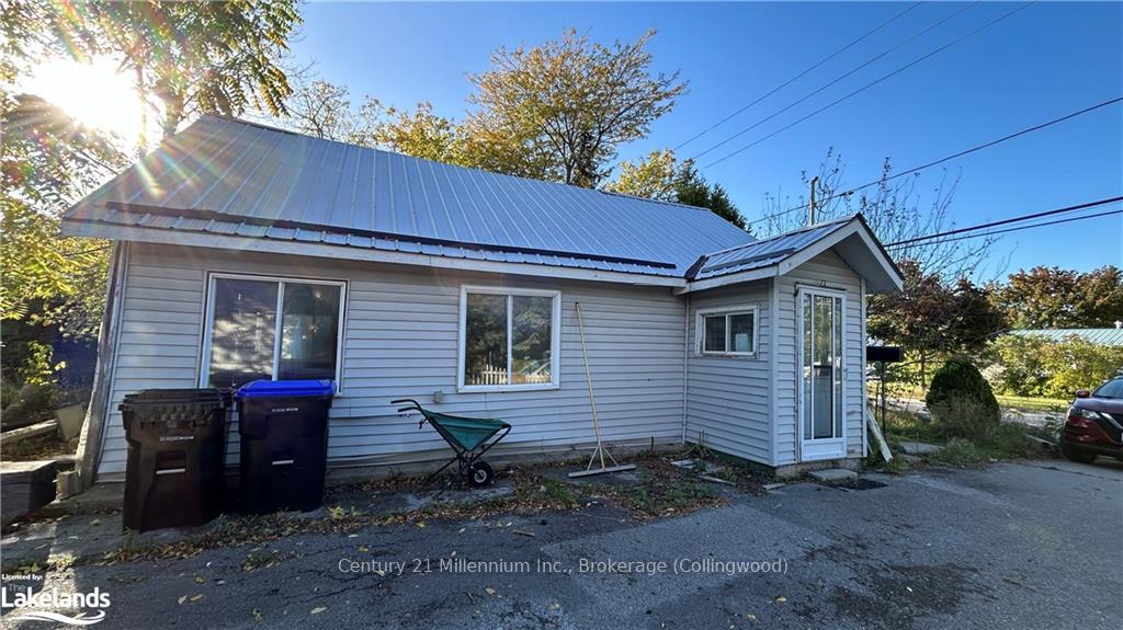 Photo 5 of 472 Sixth Street, Collingwood — HOMEH