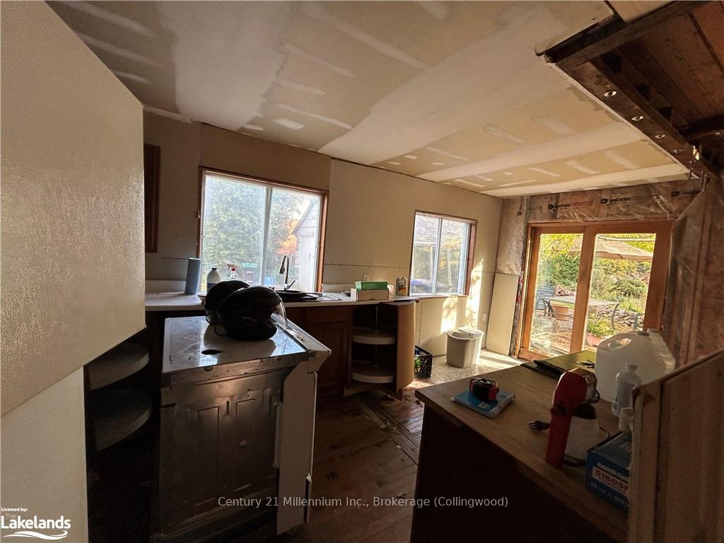 Photo 14 of 472 Sixth Street, Collingwood — HOMEH