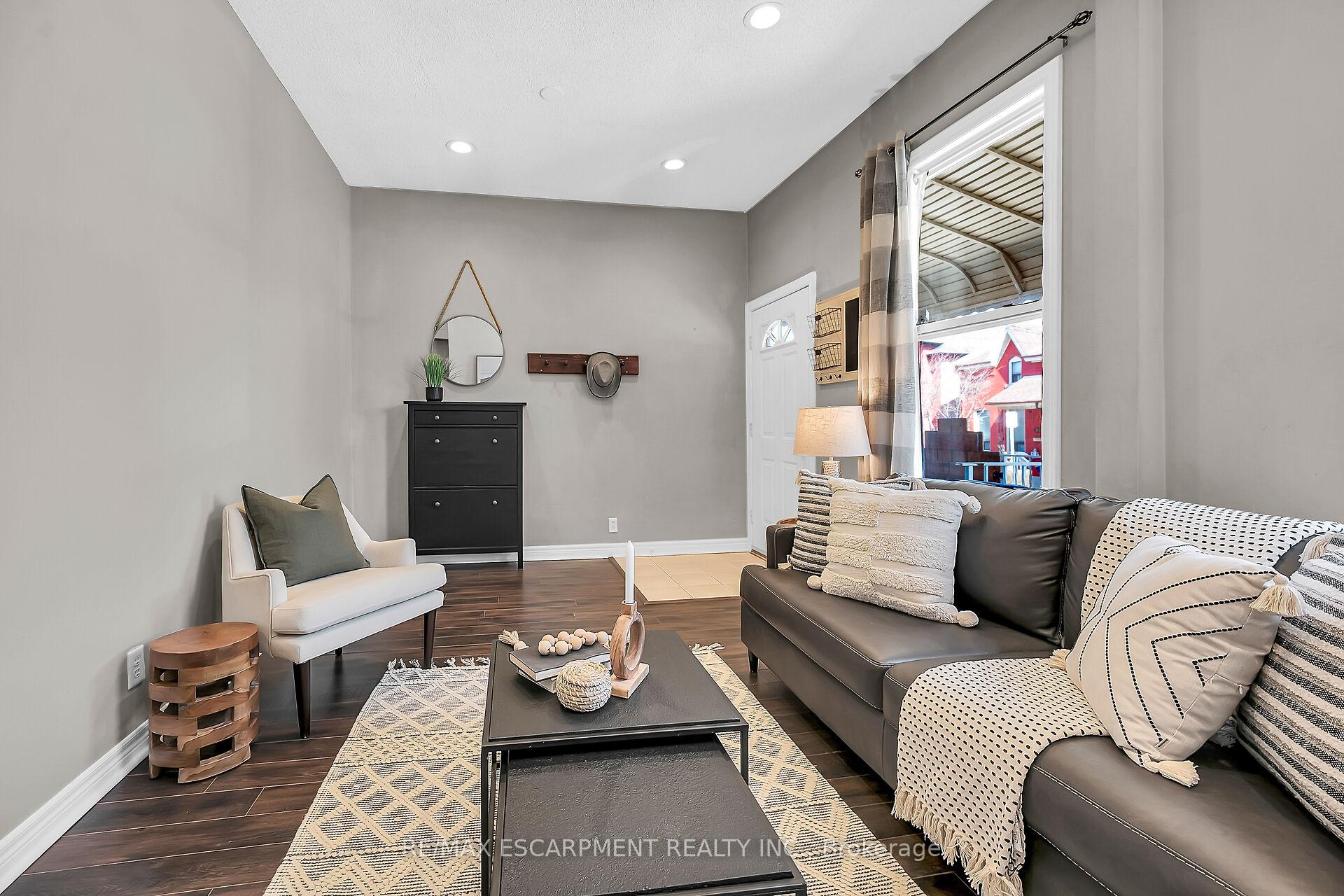 Photo 6 of 161 Ray Street N, Hamilton, Strathcona — HOMEH