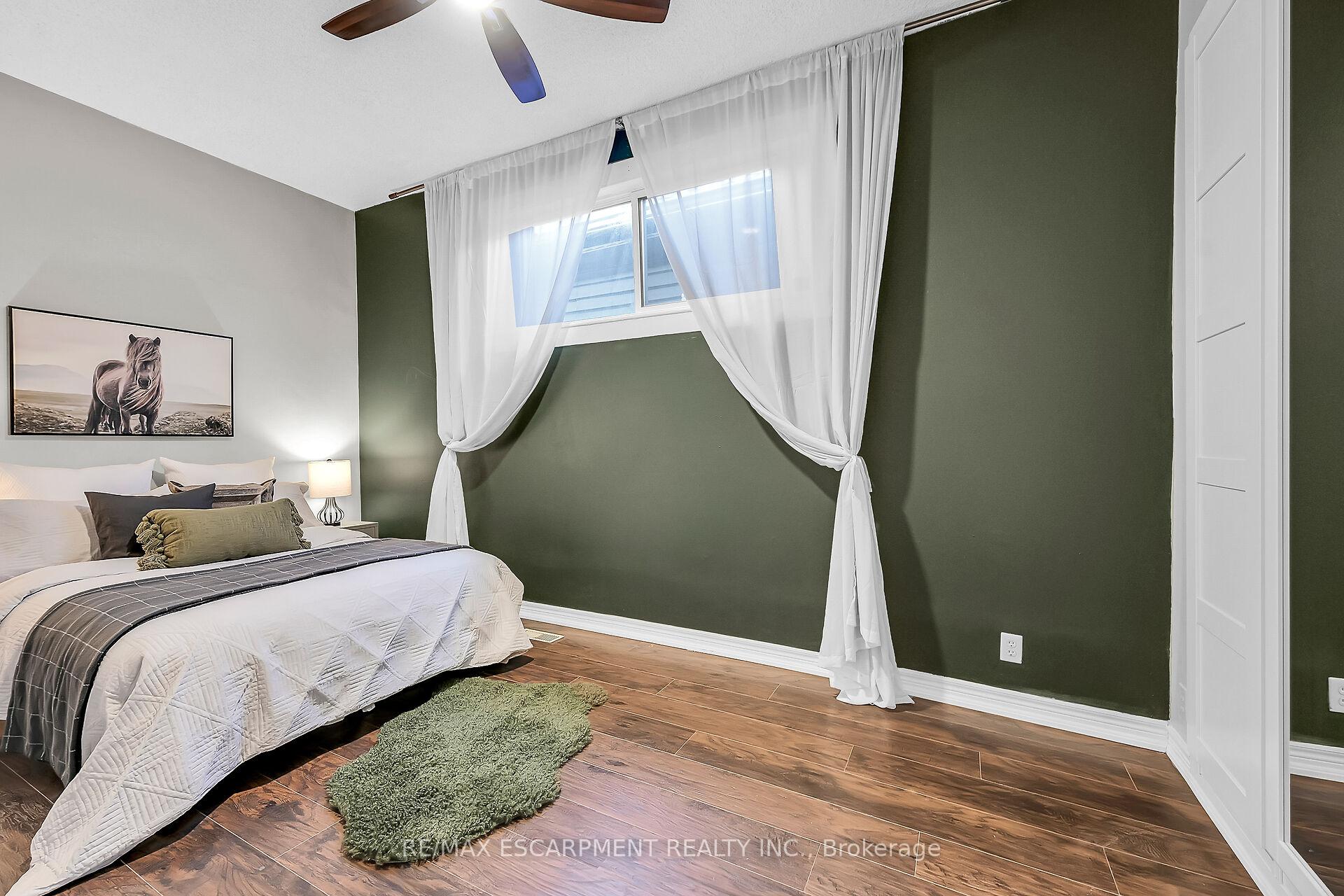 Photo 3 of 161 Ray Street N, Hamilton, Strathcona — HOMEH