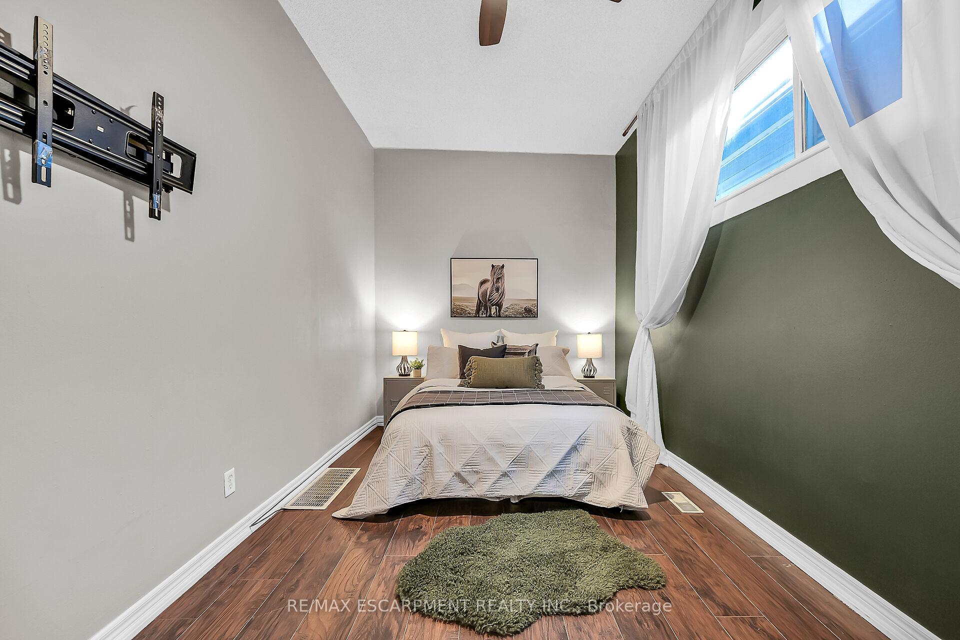 Photo 7 of 161 Ray Street N, Hamilton, Strathcona — HOMEH