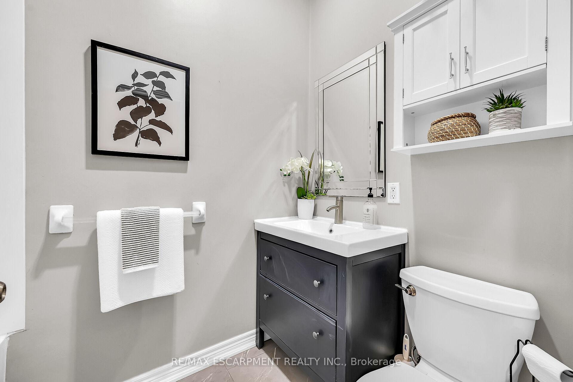 Photo 10 of 161 Ray Street N, Hamilton, Strathcona — HOMEH