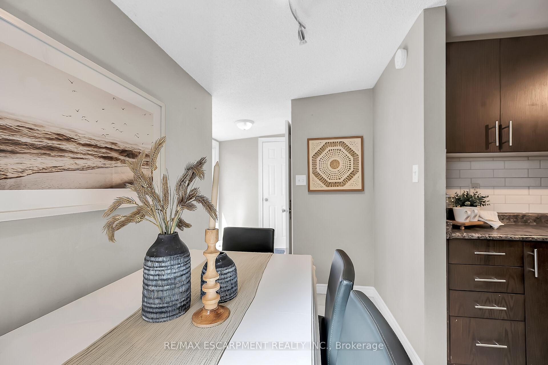 Photo 21 of 161 Ray Street N, Hamilton, Strathcona — HOMEH