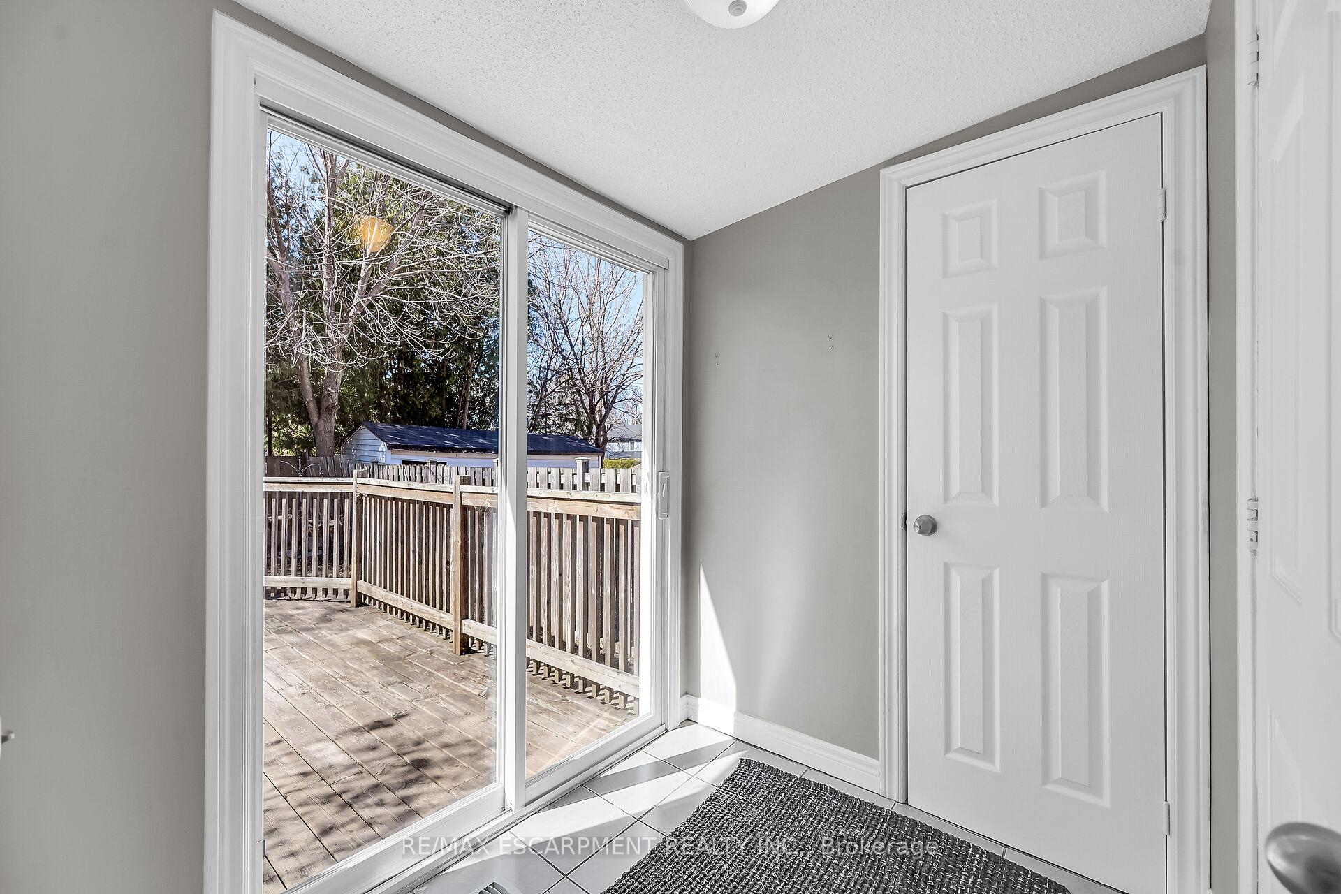 Photo 24 of 161 Ray Street N, Hamilton, Strathcona — HOMEH