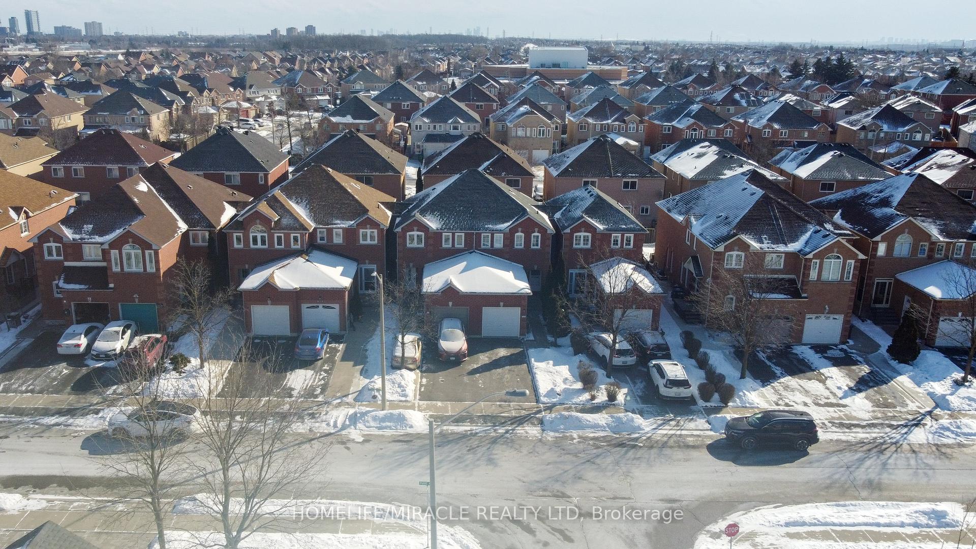 Photo 6 of 23 Piane Avenue, Brampton, Fletcher's West — HOMEH