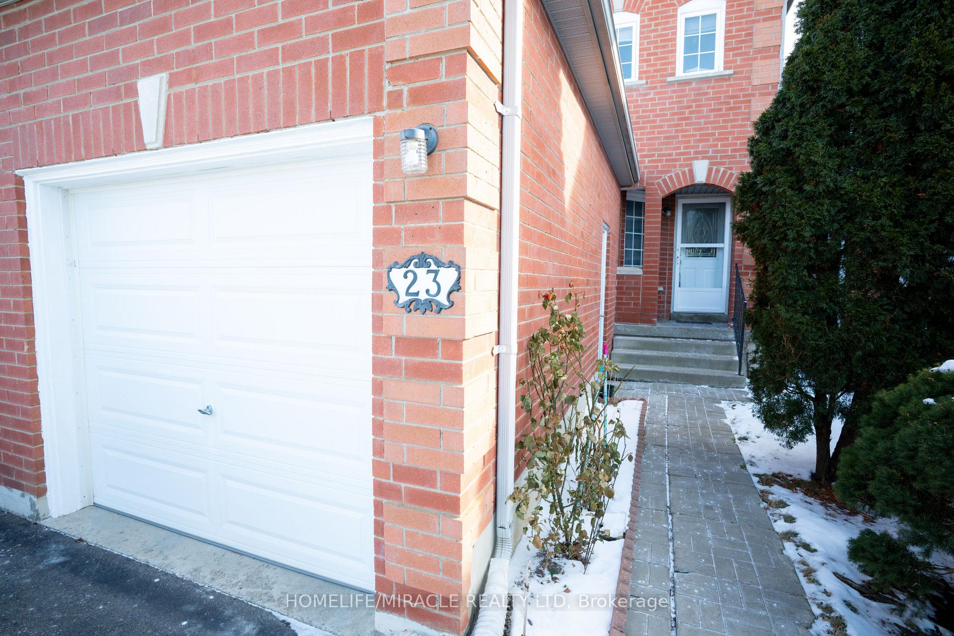 Photo 8 of 23 Piane Avenue, Brampton, Fletcher's West — HOMEH