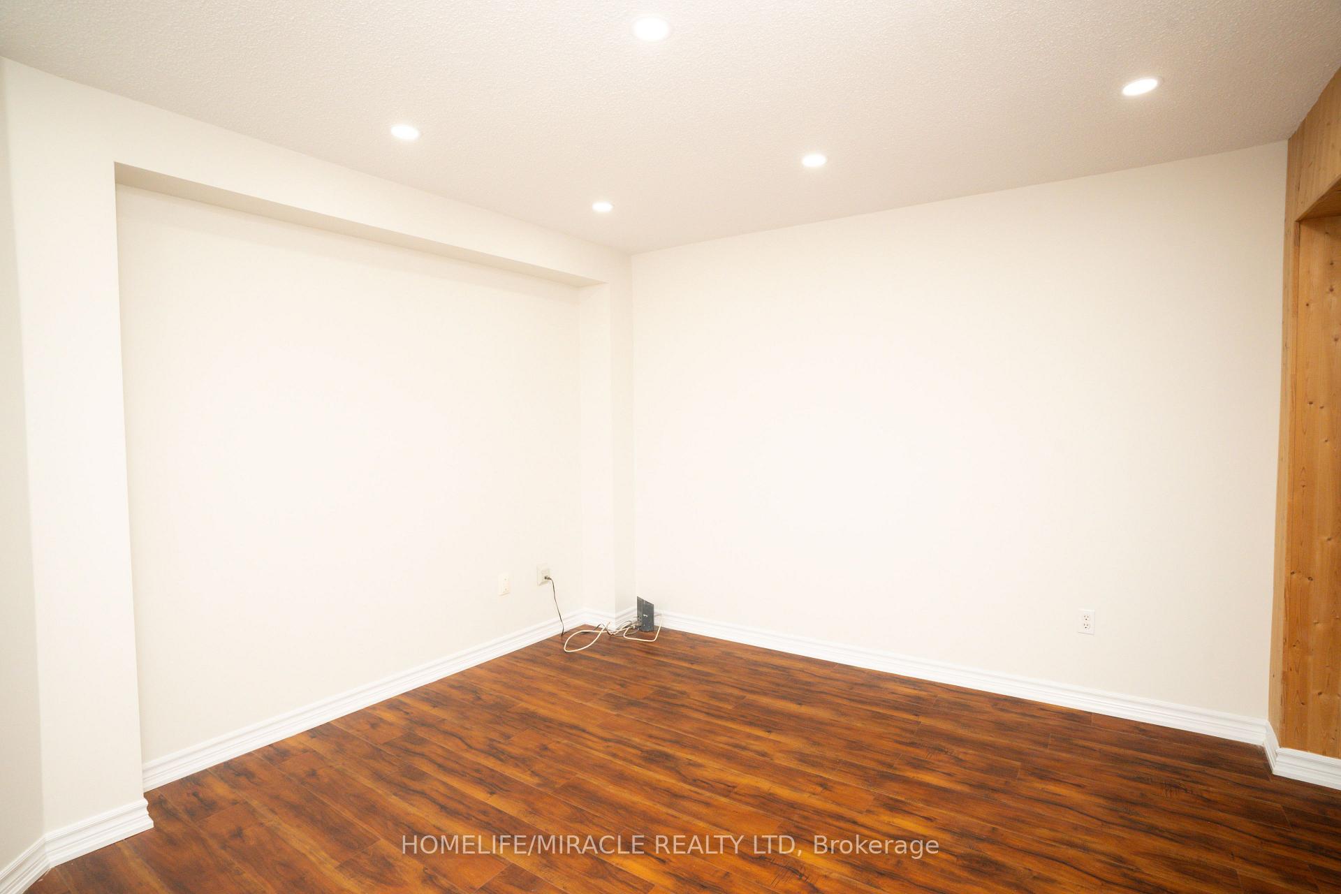 Photo 9 of 23 Piane Avenue, Brampton, Fletcher's West — HOMEH
