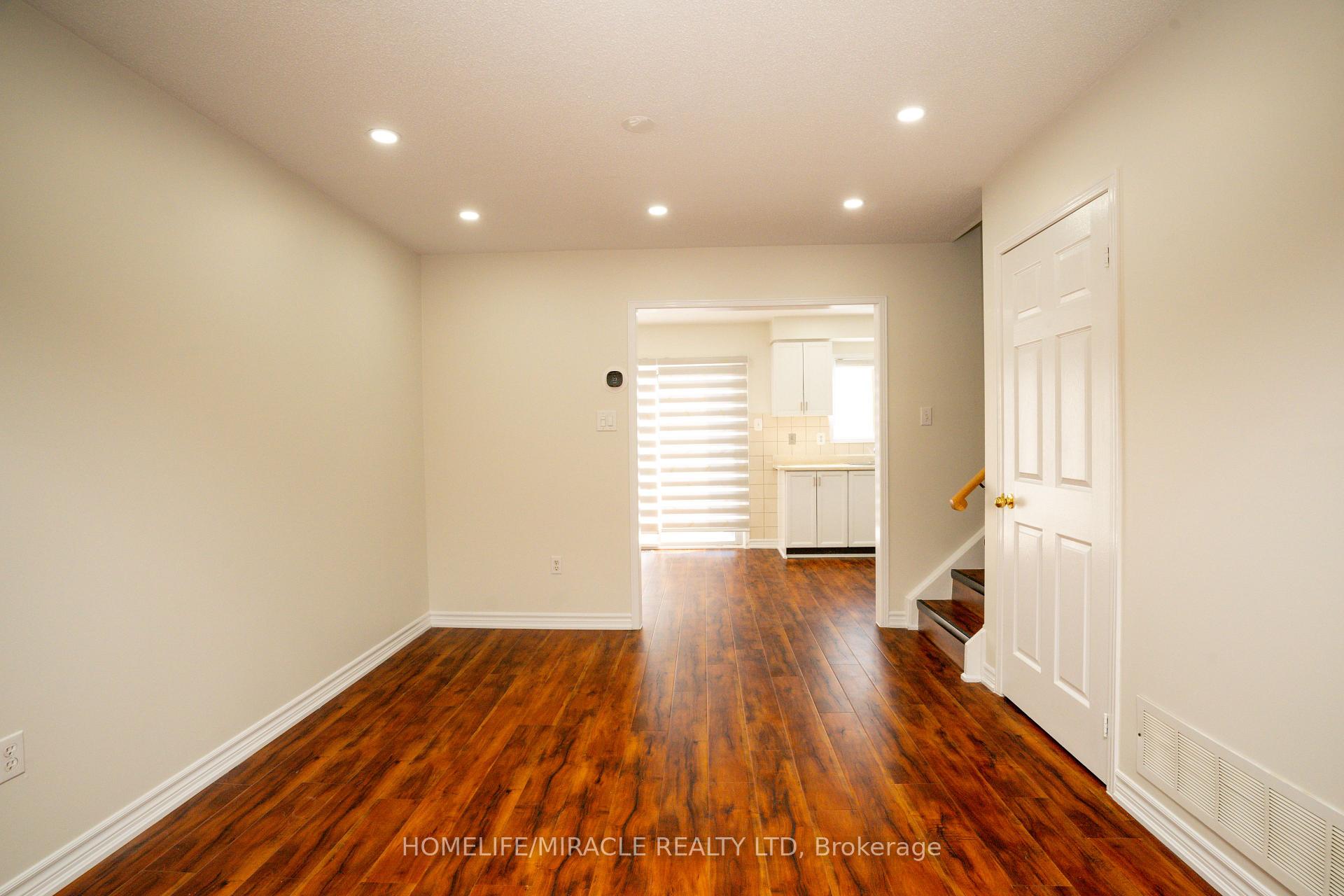 Photo 17 of 23 Piane Avenue, Brampton, Fletcher's West — HOMEH