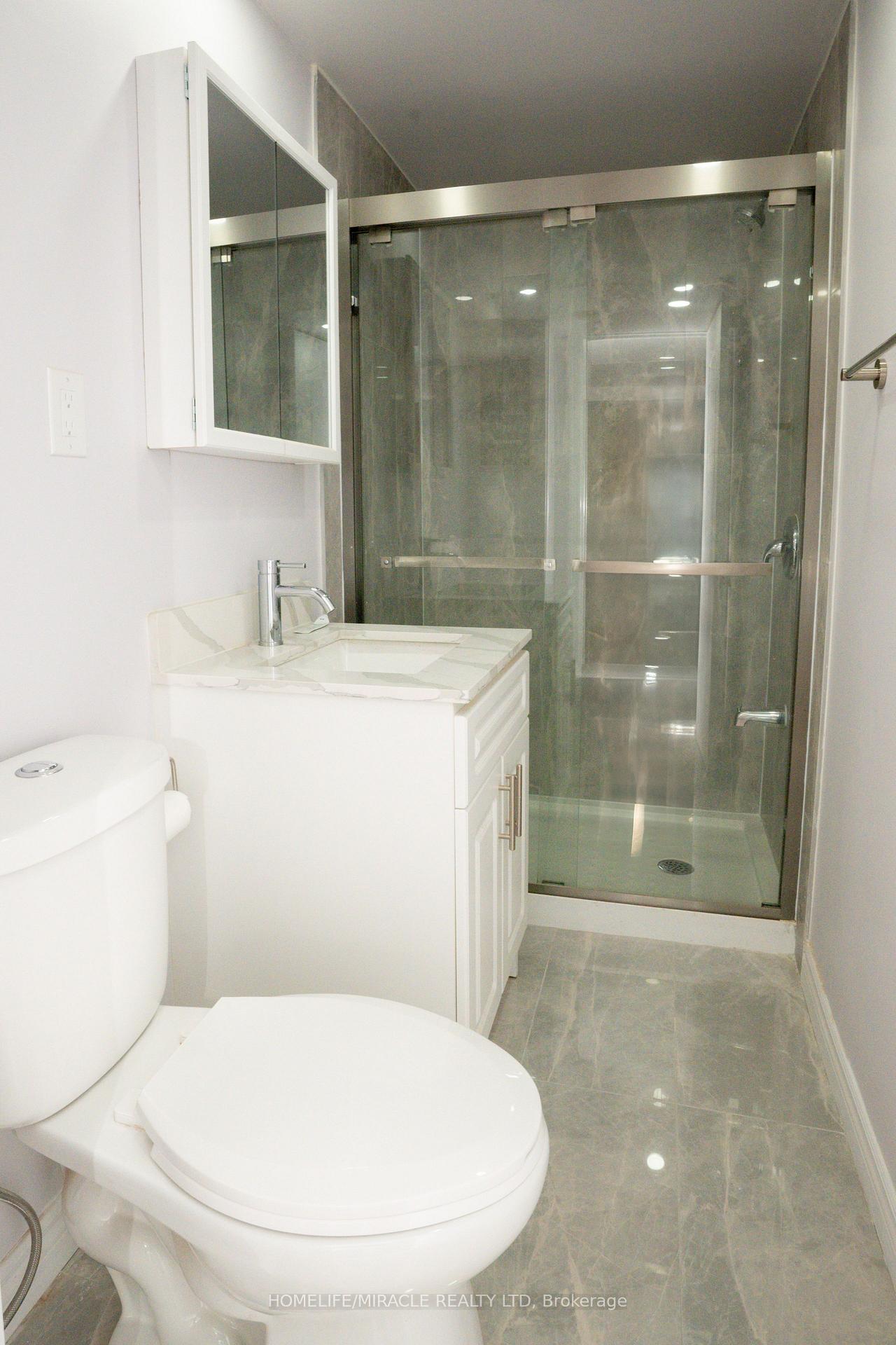 Photo 20 of 23 Piane Avenue, Brampton, Fletcher's West — HOMEH