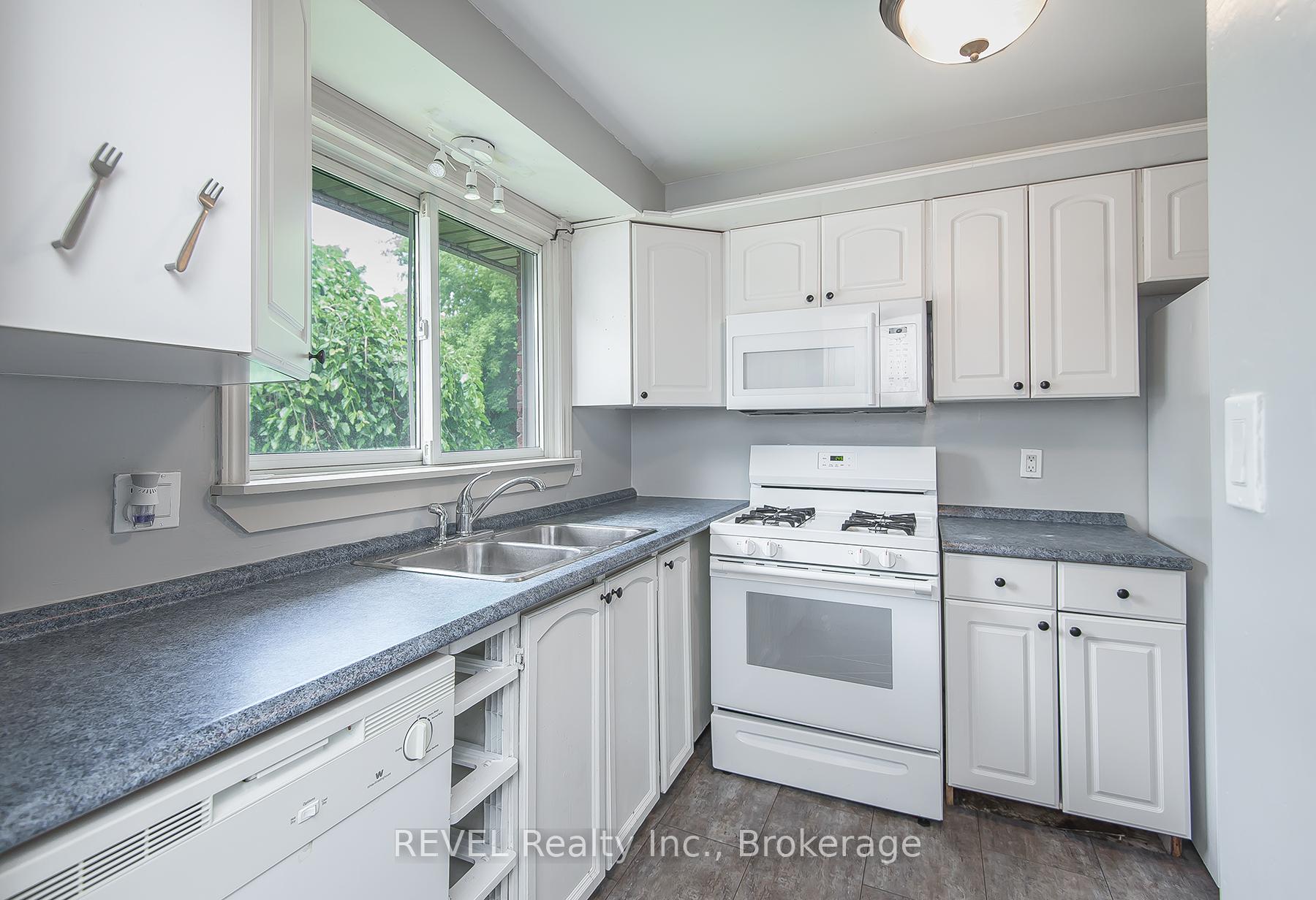 Photo 7 of Unit 54, 151 Linwell Road, St. Catharines, Lakeport — HOMEH