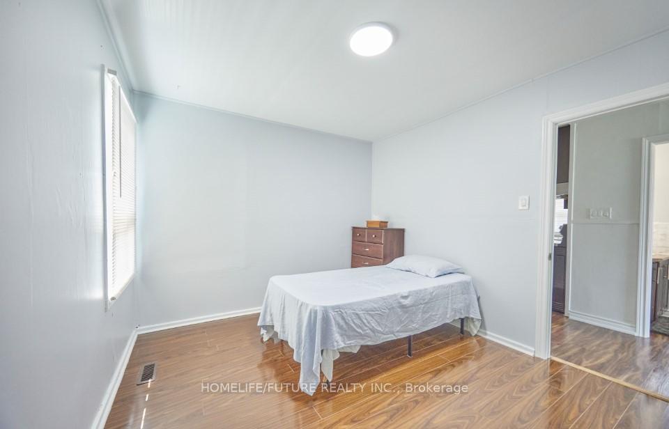 Photo 21 of 35 Elm Street, Ajax, Central — HOMEH