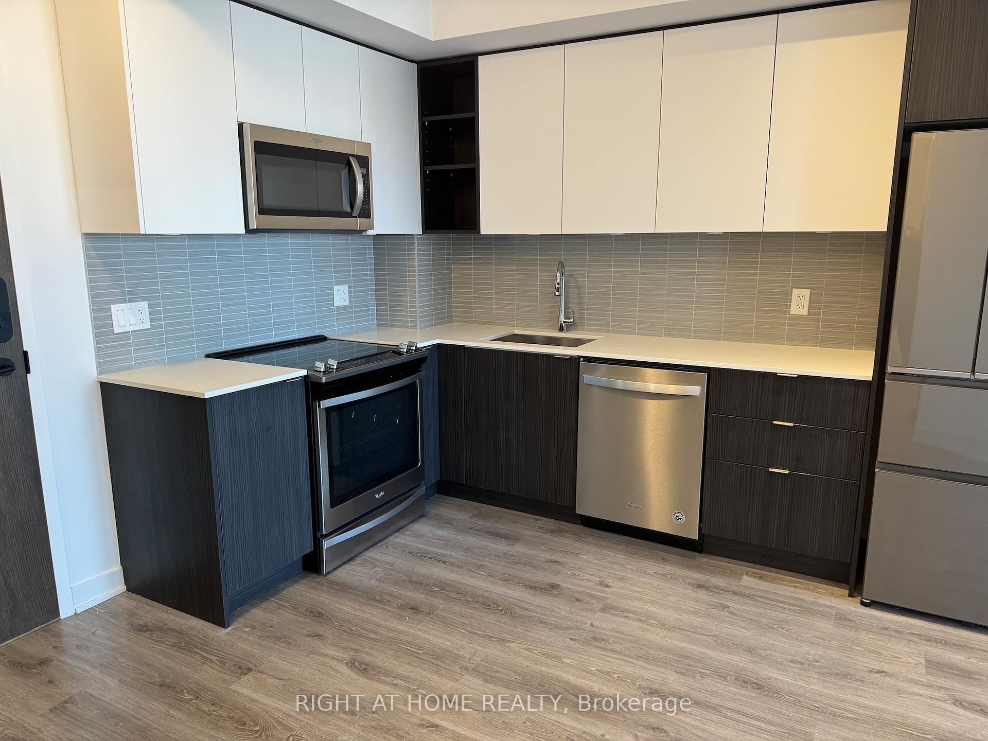Photo 8 of Unit 329, 100 Eagle Rock Way, Vaughan, Rural Vaughan — HOMEH