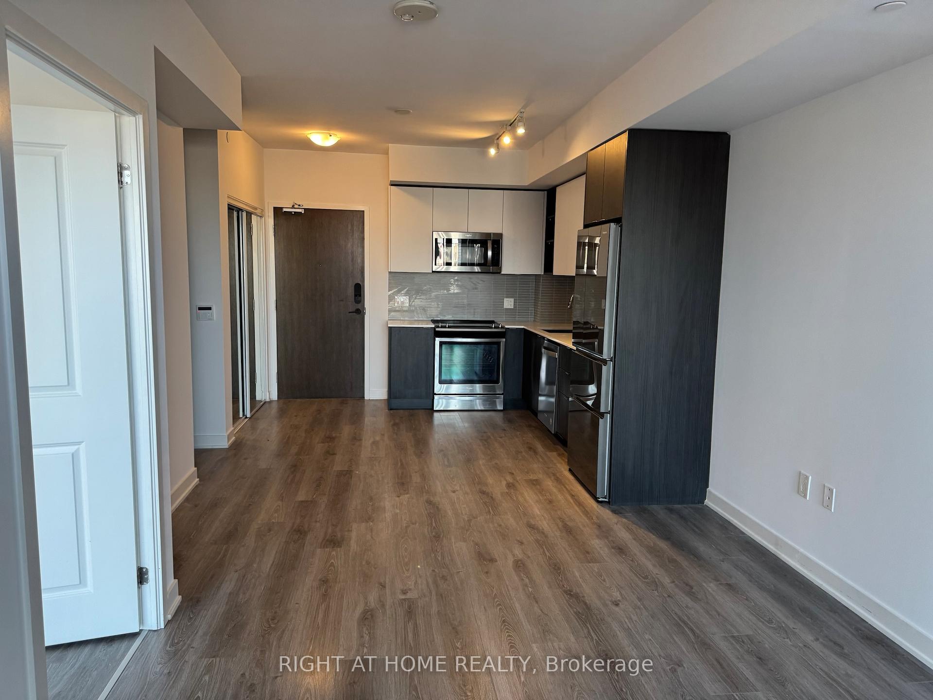 Photo 17 of Unit 329, 100 Eagle Rock Way, Vaughan, Rural Vaughan — HOMEH