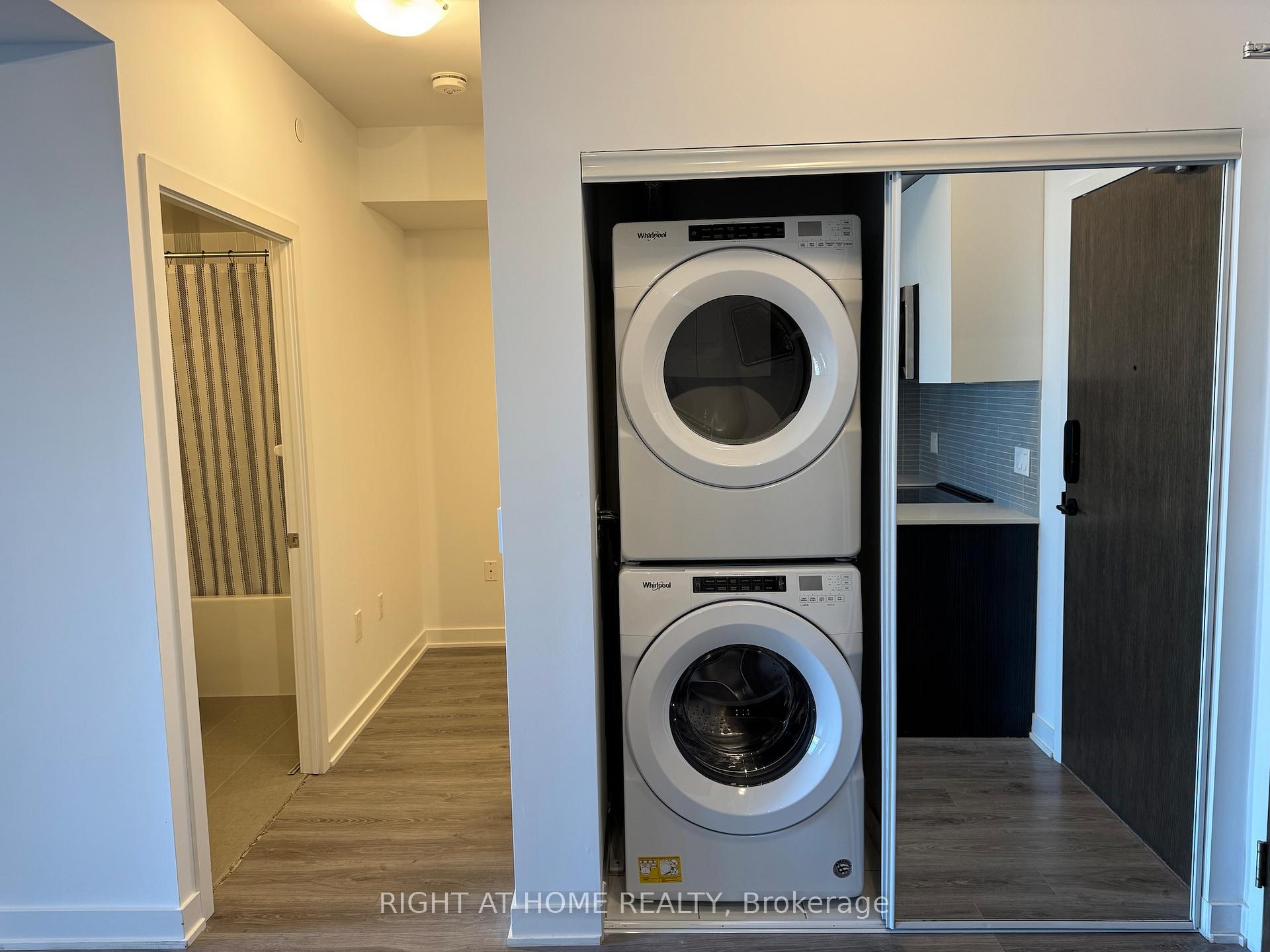 Photo 10 of Unit 329, 100 Eagle Rock Way, Vaughan, Rural Vaughan — HOMEH