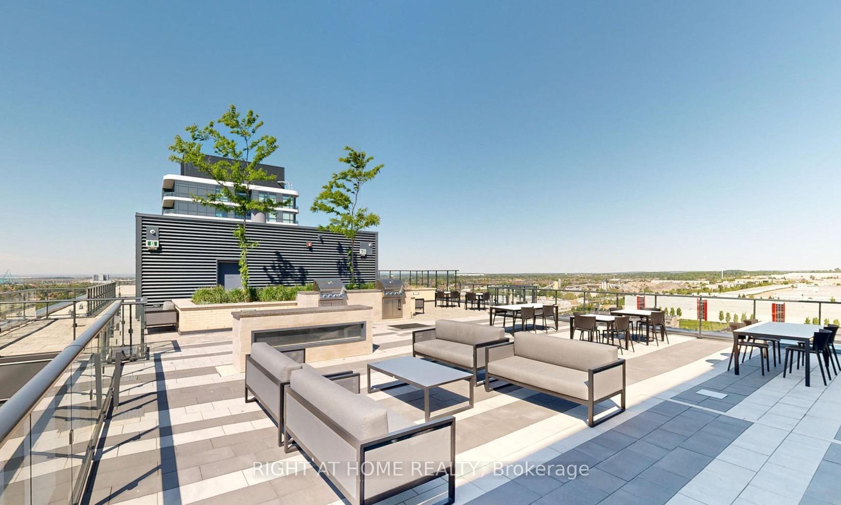 Photo 4 of Unit 329, 100 Eagle Rock Way, Vaughan, Rural Vaughan — HOMEH