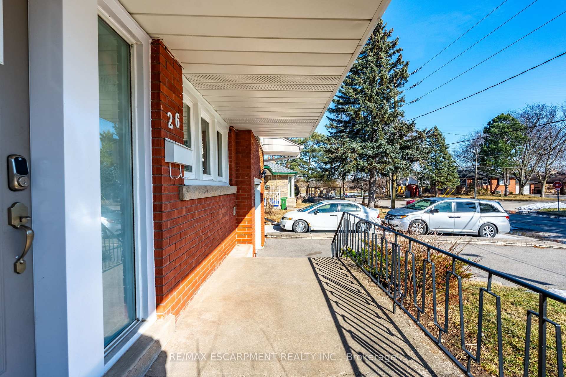 Photo 5 of 26 McMaster Avenue, Hamilton, Dundas — HOMEH