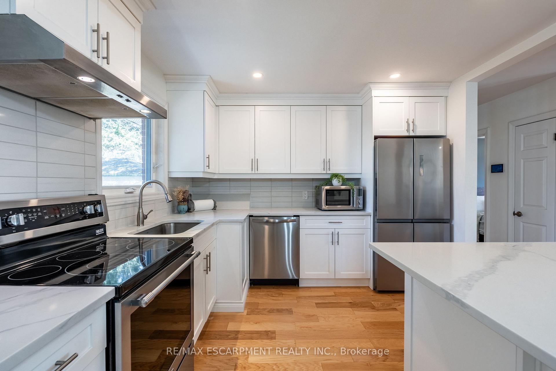 Photo 49 of 26 McMaster Avenue, Hamilton, Dundas — HOMEH