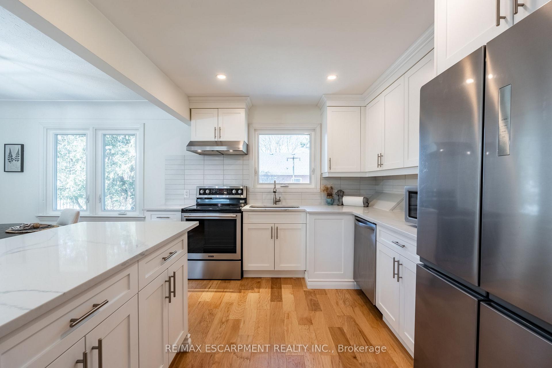Photo 45 of 26 McMaster Avenue, Hamilton, Dundas — HOMEH