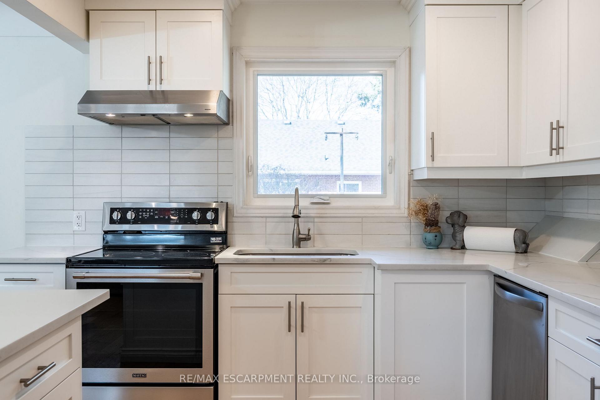 Photo 44 of 26 McMaster Avenue, Hamilton, Dundas — HOMEH