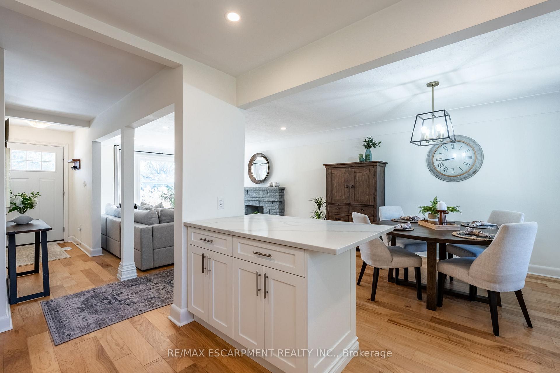 Photo 17 of 26 McMaster Avenue, Hamilton, Dundas — HOMEH