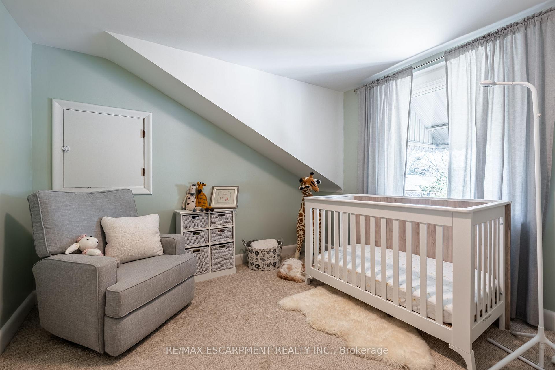 Photo 26 of 26 McMaster Avenue, Hamilton, Dundas — HOMEH