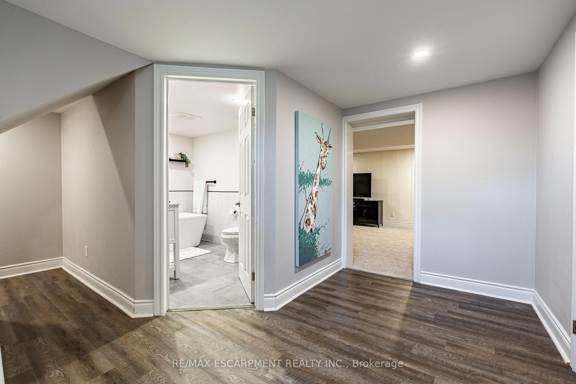 Photo 32 of 26 McMaster Avenue, Hamilton, Dundas — HOMEH