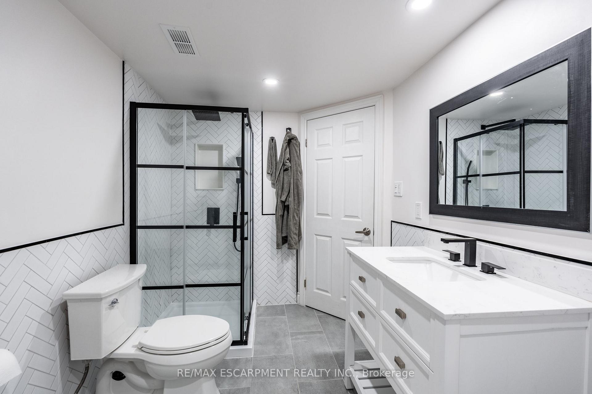 Photo 35 of 26 McMaster Avenue, Hamilton, Dundas — HOMEH