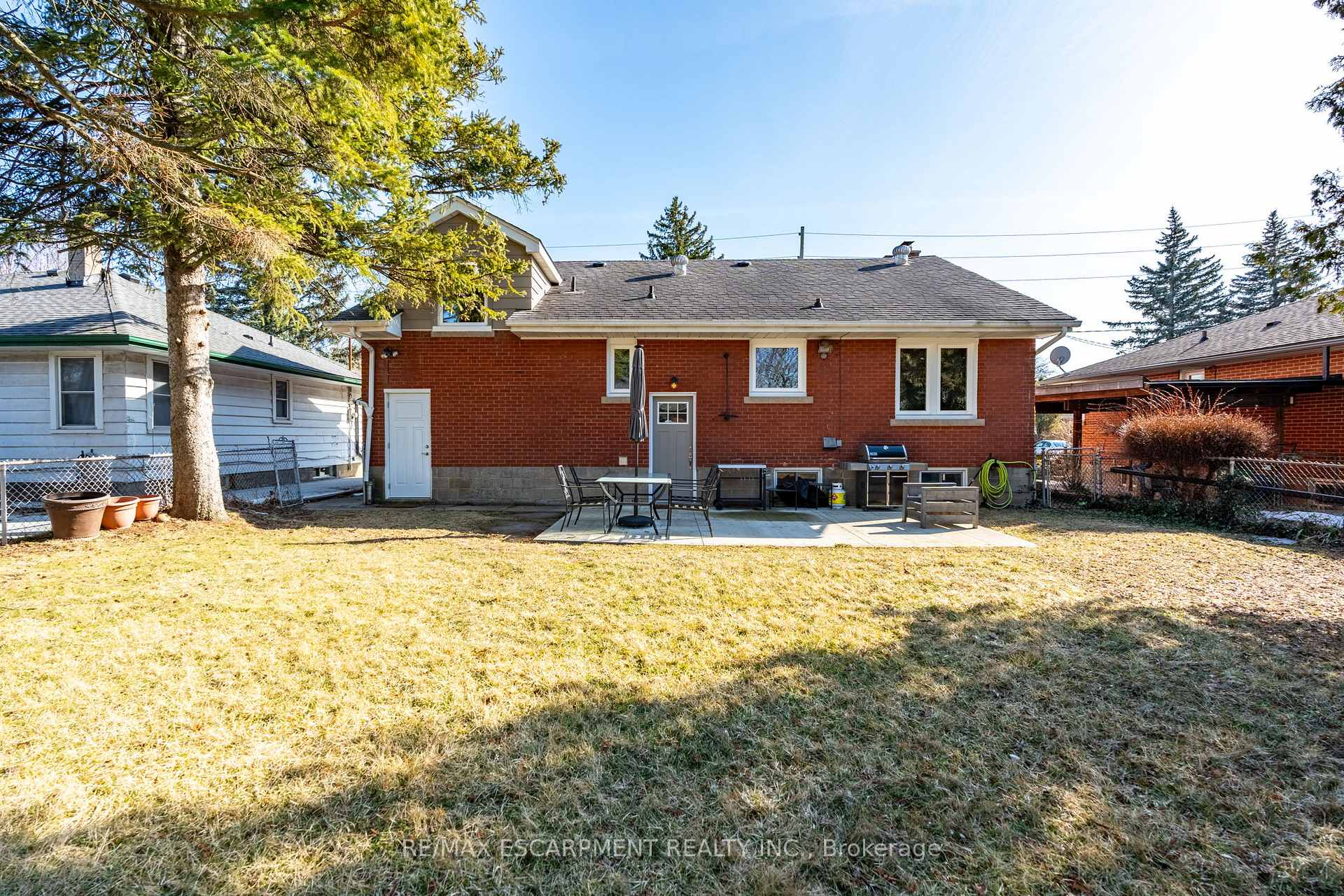 Photo 43 of 26 McMaster Avenue, Hamilton, Dundas — HOMEH