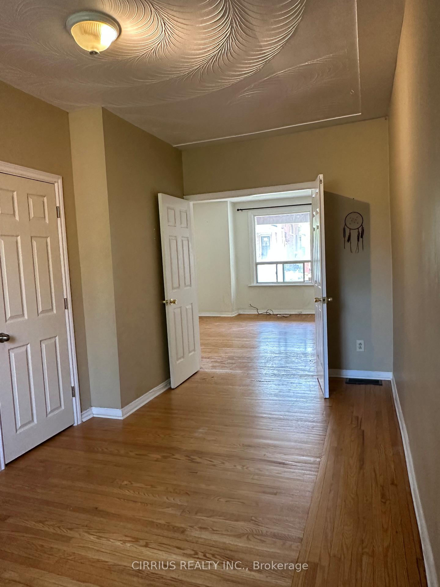 Photo 5 of 326 Herkimer Street, Hamilton, Kirkendall — HOMEH