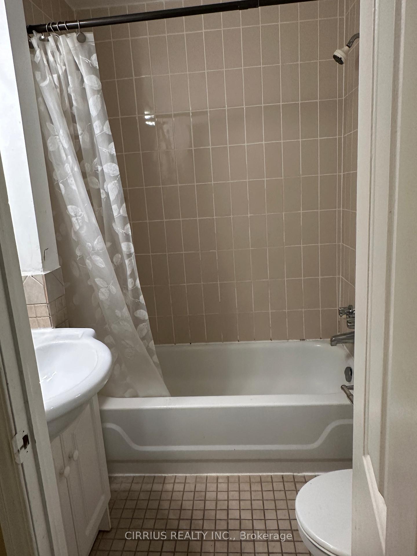Photo 21 of 326 Herkimer Street, Hamilton, Kirkendall — HOMEH