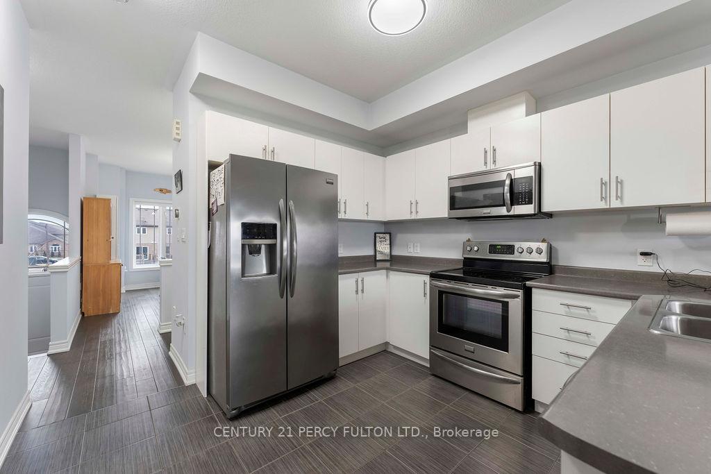 Photo 3 of 58 Bloom Crescent, Hamilton, Hannon — HOMEH