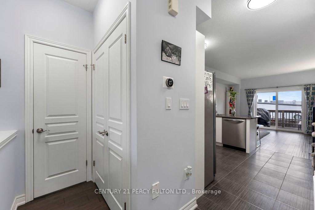 Photo 9 of 58 Bloom Crescent, Hamilton, Hannon — HOMEH