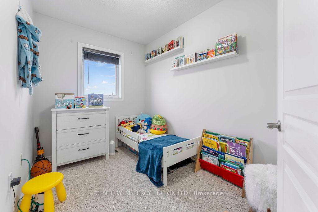 Photo 12 of 58 Bloom Crescent, Hamilton, Hannon — HOMEH